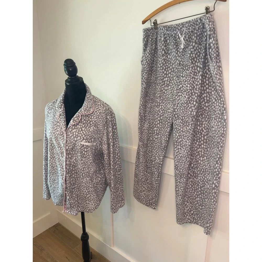 DKNY Womens‎ XL Pajama Set Grey White Animal Print Fleece Long Sleeve Pants 2pc